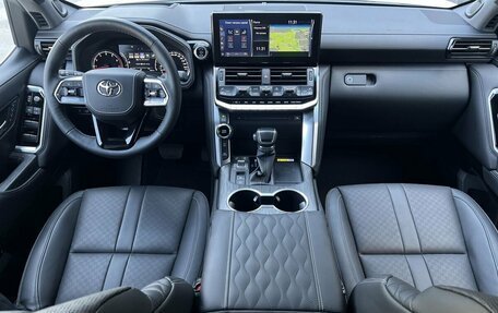 Toyota Land Cruiser, 2024 год, 13 890 000 рублей, 13 фотография