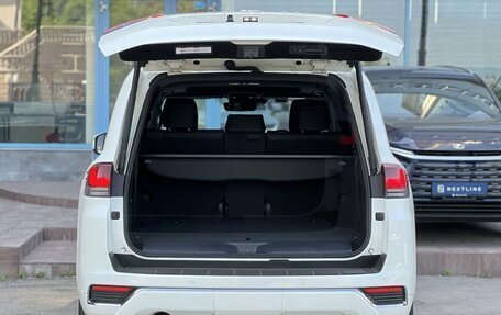 Toyota Land Cruiser, 2024 год, 13 890 000 рублей, 35 фотография