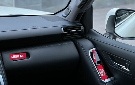 Toyota Land Cruiser, 2024 год, 13 890 000 рублей, 31 фотография