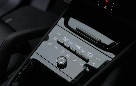 Porsche Cayenne III, 2023 год, 26 000 000 рублей, 28 фотография