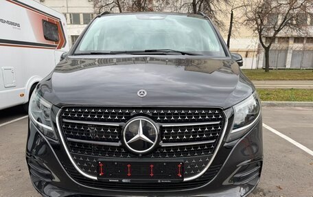 Mercedes-Benz V-Класс, 2024 год, 10 450 000 рублей, 4 фотография