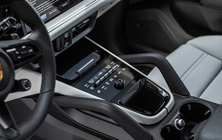 Porsche Cayenne III, 2024 год, 17 450 000 рублей, 4 фотография