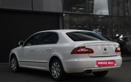 Skoda Superb III рестайлинг, 2013 год, 1 075 000 рублей, 7 фотография
