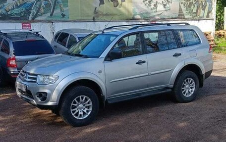 Mitsubishi Pajero Sport II рестайлинг, 2015 год, 2 100 000 рублей, 2 фотография