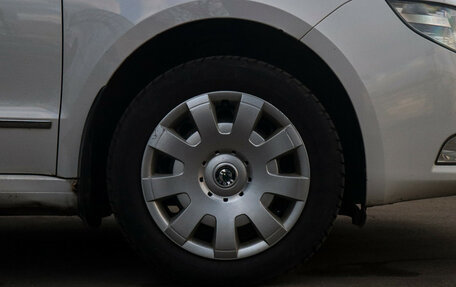 Skoda Superb III рестайлинг, 2013 год, 1 075 000 рублей, 18 фотография