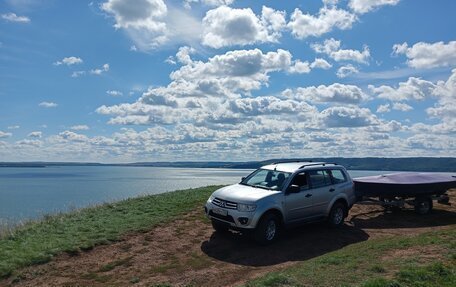Mitsubishi Pajero Sport II рестайлинг, 2015 год, 2 100 000 рублей, 3 фотография