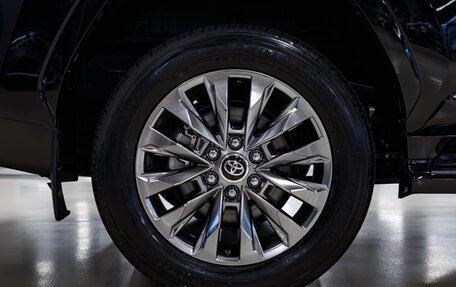 Toyota Land Cruiser, 2025 год, 15 000 000 рублей, 10 фотография