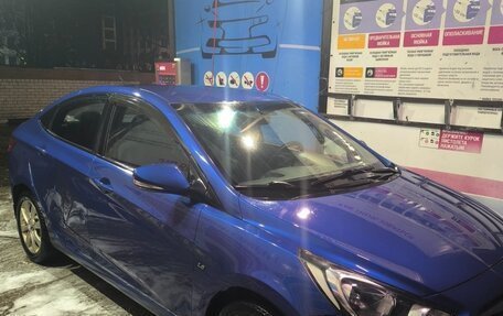 Hyundai Solaris II рестайлинг, 2012 год, 450 000 рублей, 8 фотография