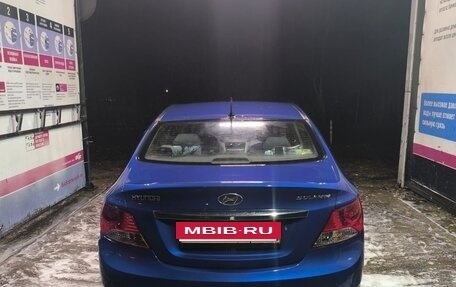 Hyundai Solaris II рестайлинг, 2012 год, 450 000 рублей, 4 фотография