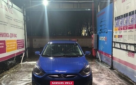 Hyundai Solaris II рестайлинг, 2012 год, 450 000 рублей, 3 фотография