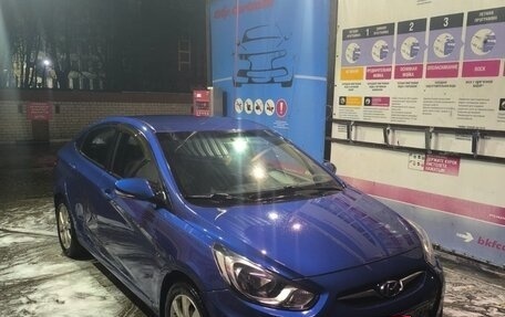 Hyundai Solaris II рестайлинг, 2012 год, 450 000 рублей, 2 фотография