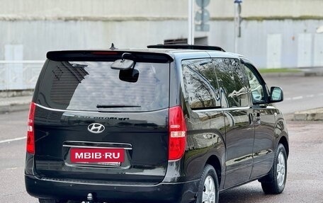 Hyundai Grand Starex Grand Starex I рестайлинг 2, 2014 год, 2 350 000 рублей, 5 фотография