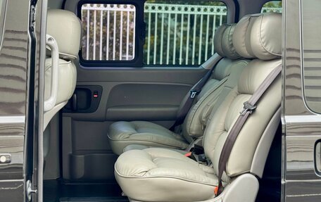 Hyundai Grand Starex Grand Starex I рестайлинг 2, 2014 год, 2 350 000 рублей, 22 фотография