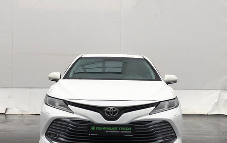 Toyota Camry, 2019 год, 2 100 000 рублей, 2 фотография