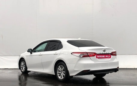 Toyota Camry, 2019 год, 2 100 000 рублей, 7 фотография
