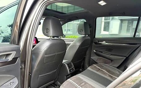 Volkswagen Golf VIII, 2023 год, 1 990 000 рублей, 13 фотография