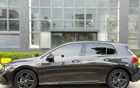 Volkswagen Golf VIII, 2023 год, 1 990 000 рублей, 18 фотография