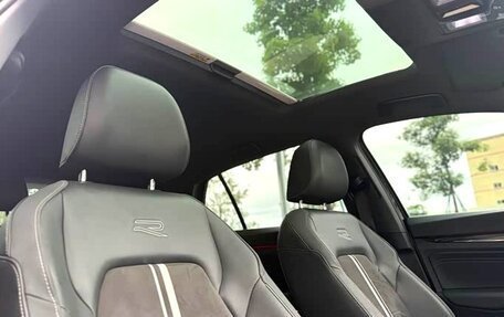 Volkswagen Golf VIII, 2023 год, 1 990 000 рублей, 23 фотография