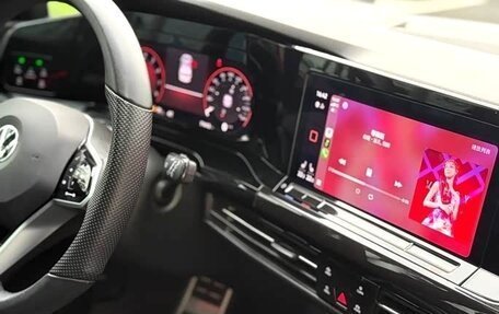 Volkswagen Golf VIII, 2023 год, 1 990 000 рублей, 22 фотография