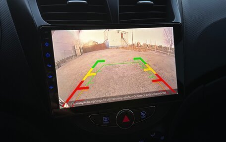 Hyundai Solaris II рестайлинг, 2012 год, 900 000 рублей, 8 фотография