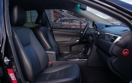 Toyota Camry, 2016 год, 1 929 000 рублей, 10 фотография