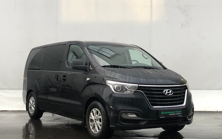 Hyundai H-1 II рестайлинг, 2019 год, 3 150 000 рублей, 3 фотография