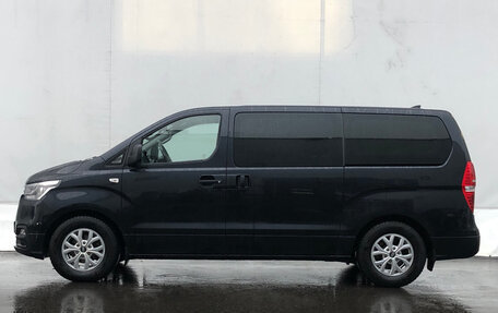 Hyundai H-1 II рестайлинг, 2019 год, 3 150 000 рублей, 8 фотография