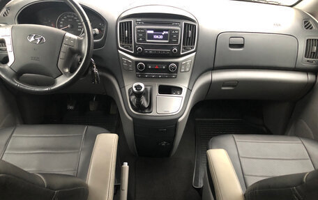 Hyundai H-1 II рестайлинг, 2019 год, 3 150 000 рублей, 12 фотография