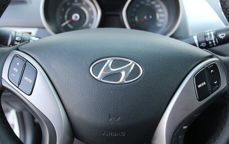 Hyundai Elantra V, 2012 год, 980 000 рублей, 13 фотография