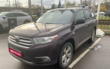 Toyota Highlander III, 2011 год, 1 599 000 рублей, 1 фотография