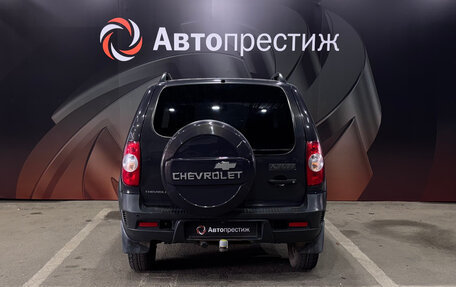 Chevrolet Niva I рестайлинг, 2019 год, 740 000 рублей, 5 фотография
