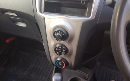 Toyota Vitz, 2009 год, 580 000 рублей, 13 фотография