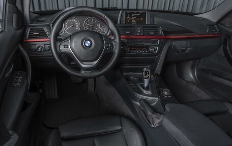 BMW 3 серия, 2013 год, 1 954 000 рублей, 13 фотография