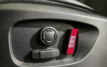 Land Rover Discovery Sport I рестайлинг, 2017 год, 2 647 000 рублей, 14 фотография