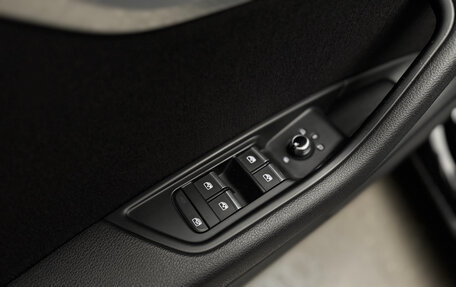 Audi A4, 2015 год, 2 300 000 рублей, 13 фотография