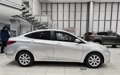 Hyundai Solaris II рестайлинг, 2013 год, 885 000 рублей, 5 фотография