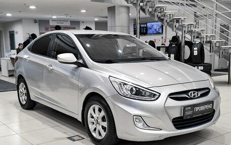 Hyundai Solaris II рестайлинг, 2013 год, 885 000 рублей, 3 фотография
