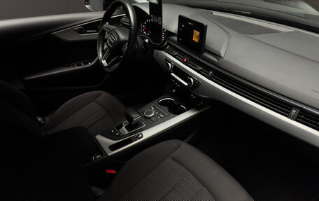 Audi A4, 2015 год, 2 300 000 рублей, 17 фотография