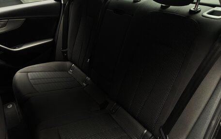 Audi A4, 2015 год, 2 300 000 рублей, 19 фотография