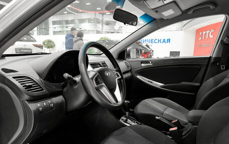 Hyundai Solaris II рестайлинг, 2013 год, 885 000 рублей, 20 фотография