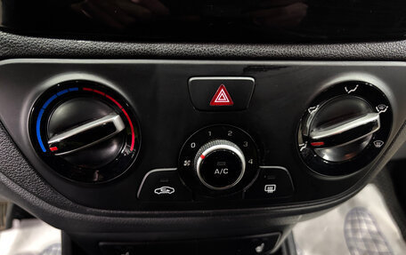 Hyundai Solaris II рестайлинг, 2019 год, 1 290 000 рублей, 13 фотография