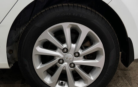 Hyundai Solaris II рестайлинг, 2015 год, 900 000 рублей, 10 фотография