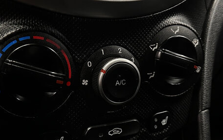 Hyundai Solaris II рестайлинг, 2015 год, 900 000 рублей, 13 фотография