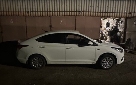 Hyundai Solaris II рестайлинг, 2018 год, 1 350 000 рублей, 2 фотография