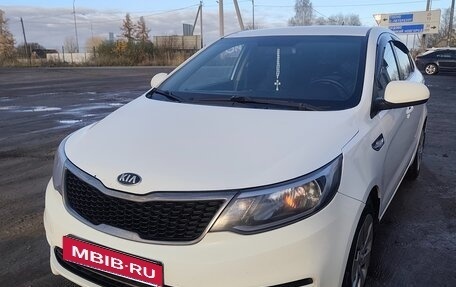 KIA Rio III рестайлинг, 2015 год, 550 000 рублей, 1 фотография