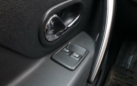 Renault Sandero II рестайлинг, 2015 год, 798 000 рублей, 15 фотография