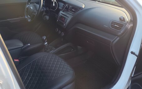 KIA Rio III рестайлинг, 2015 год, 550 000 рублей, 16 фотография