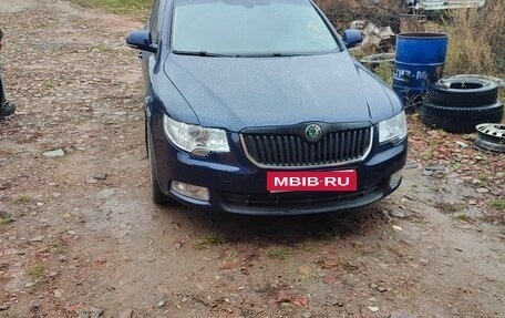 Skoda Superb III рестайлинг, 2011 год, 620 000 рублей, 1 фотография