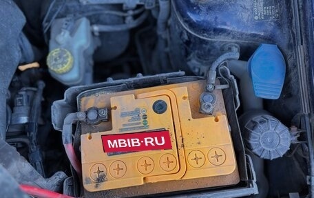 Volkswagen Polo IV рестайлинг, 2003 год, 230 000 рублей, 24 фотография