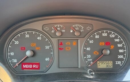 Volkswagen Polo IV рестайлинг, 2003 год, 230 000 рублей, 31 фотография